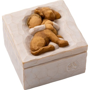 Willow Tree Sister mine Keepsake Box, sculpted, hand-painted Keepsake Box | Hand-Painted Keepsake Box, Sentimental Gift for Loved Ones, Holds Jewelry and Treasures, Sculpted by Artist Susan Lordi(Hug (golden dog))